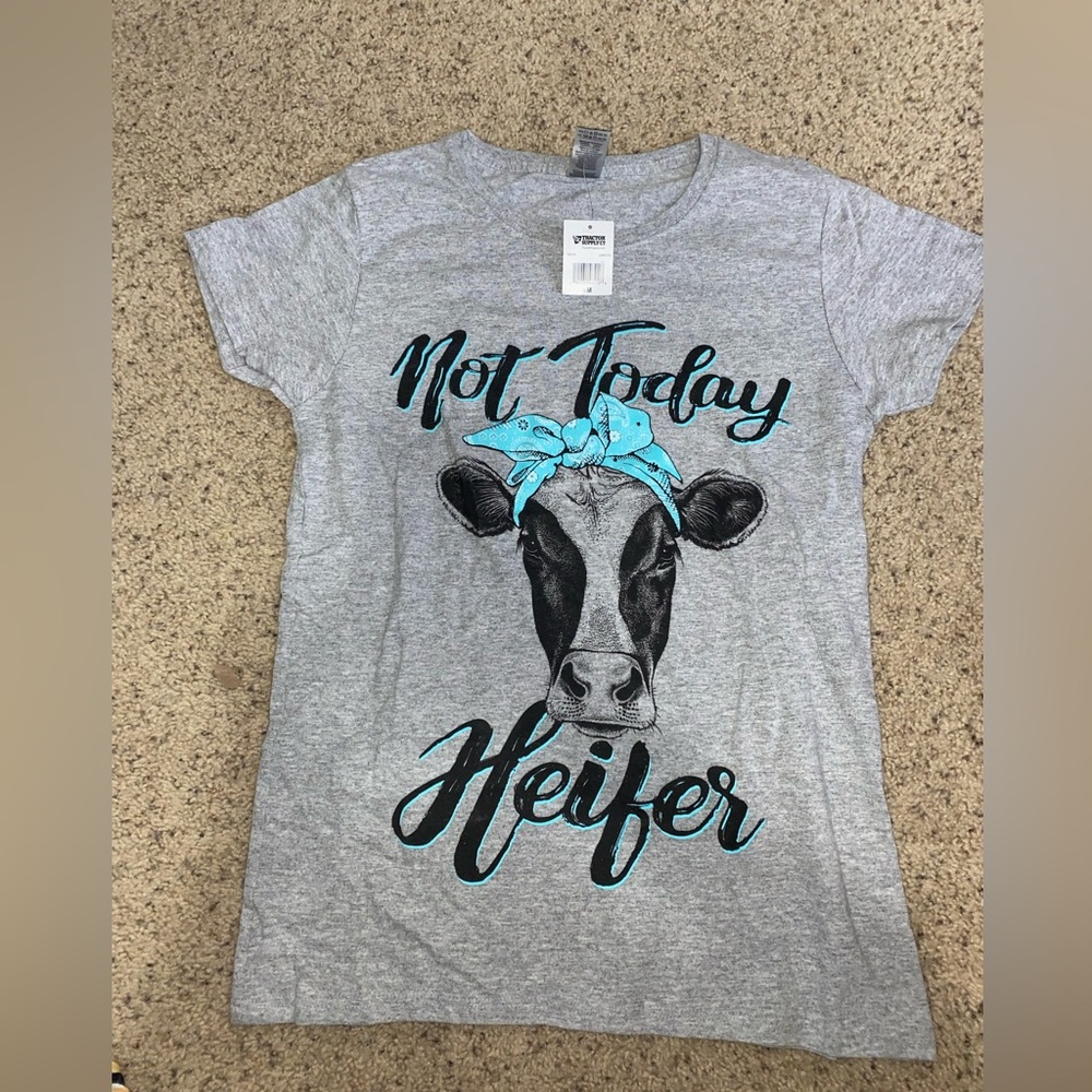 Tractor Supply medium Cow shirt